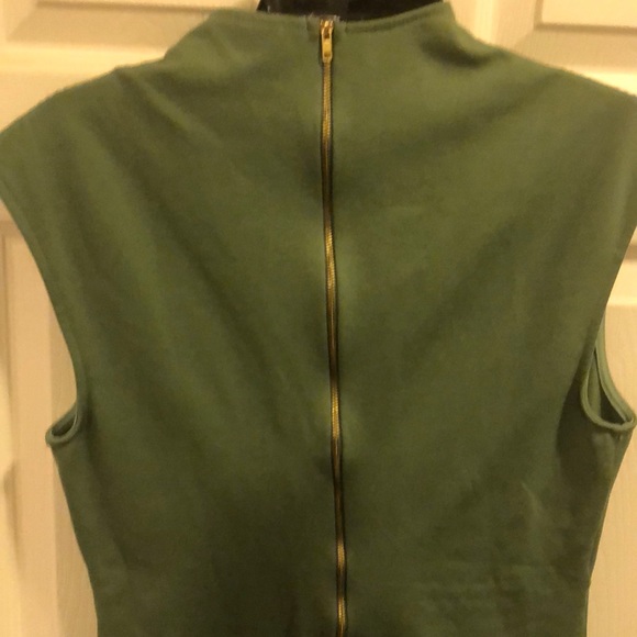 Dresses - Picture 2 of 2